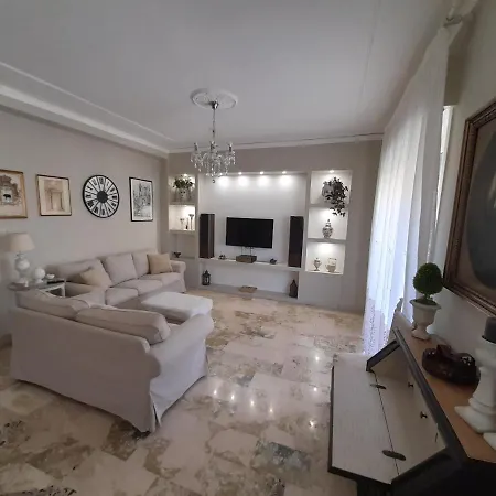 דירה La Casa Di Luzzo אגריג'נטו